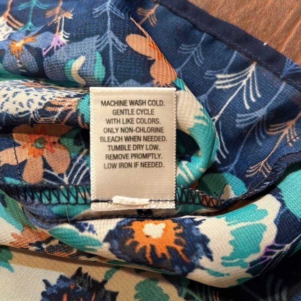 XHILARATION Sheer Floral Print Pull Over Blouse Size M - Picture 7 of 7